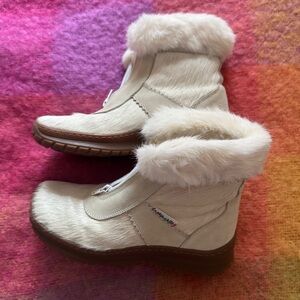 Sz 9 SNOW BOOTS!! Fur- Pajar snow boots